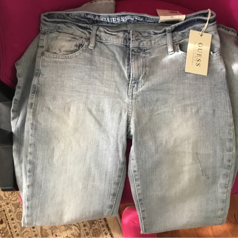 Guess Men’s Straight Jeans in Light Blue Wash